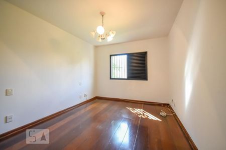Apartamento à venda com 378m², 5 quartos e 4 vagas Apartamento à venda com 378m², 5 quartos e 4 vagasQuarto 1