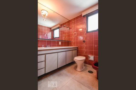 Apartamento à venda com 378m², 5 quartos e 4 vagas Apartamento à venda com 378m², 5 quartos e 4 vagasBanheiro do Quarto 5 - Suíte