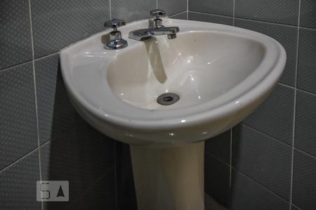 Apartamento à venda com 378m², 5 quartos e 4 vagas Apartamento à venda com 378m², 5 quartos e 4 vagasBanheiro