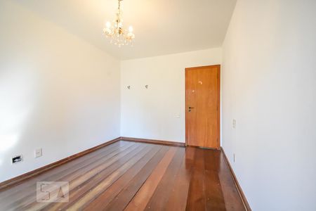 Apartamento à venda com 378m², 5 quartos e 4 vagas Apartamento à venda com 378m², 5 quartos e 4 vagasQuarto 2