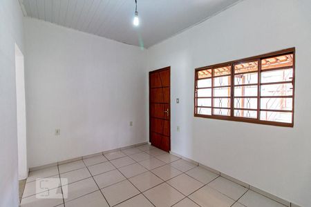 Sala de casa à venda com 3 quartos, 210m² em Jaqueline, Belo Horizonte