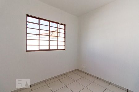 Quarto 3 de casa à venda com 3 quartos, 210m² em Jaqueline, Belo Horizonte