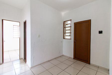 Sala de casa à venda com 3 quartos, 210m² em Jaqueline, Belo Horizonte