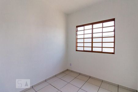 Quarto 1 de casa à venda com 3 quartos, 210m² em Jaqueline, Belo Horizonte