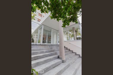 Apartamento para alugar com 108m², 2 quartos e 1 vaga Apartamento para alugar com 108m², 2 quartos e 1 vagaFachada