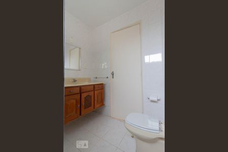 Apartamento para alugar com 108m², 2 quartos e 1 vaga Apartamento para alugar com 108m², 2 quartos e 1 vagaBanheiro