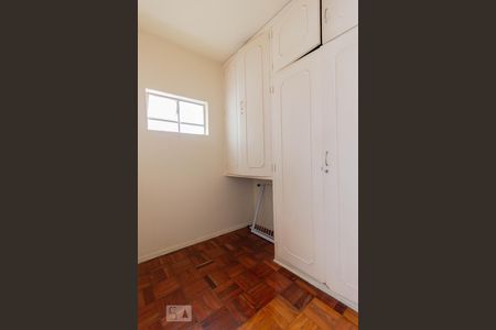 Apartamento para alugar com 108m², 2 quartos e 1 vaga Apartamento para alugar com 108m², 2 quartos e 1 vagaQuarto e Serviço