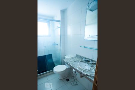 Apartamento à venda com 86m², 2 quartos e 1 vaga Apartamento à venda com 86m², 2 quartos e 1 vagaBanheiro