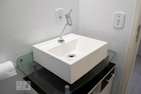 Apartamento à venda com 80m², 3 quartos e 1 vagaPIA BANHEIRO 1