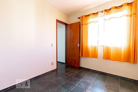Quarto 2 de apartamento para alugar com 2 quartos, 42m² em Jardim Leblon, Belo Horizonte