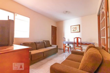 Sala de apartamento para alugar com 3 quartos, 72m² em Sagrada Família, Belo Horizonte