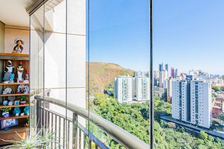 Varanda de apartamento para alugar com 3 quartos, 103m² em Sion, Belo Horizonte