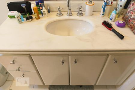 Apartamento à venda com 93m², 2 quartos e 1 vagaBanheiro 2