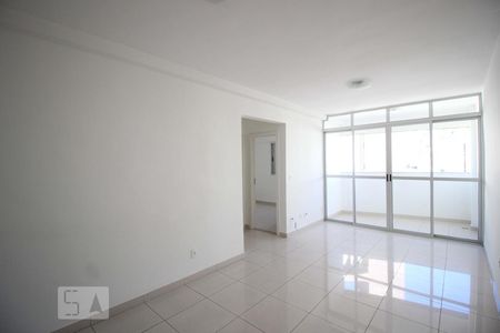 Sala de Apartamento com 2 quartos, 100m² Santo Antônio