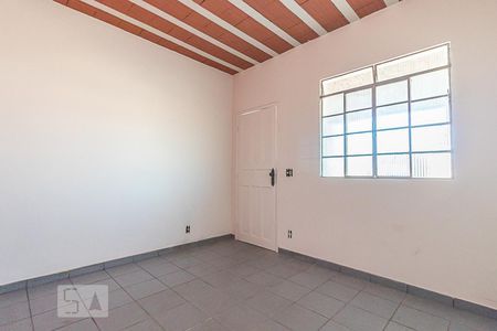 Sala de casa para alugar com 2 quartos, 65m² em Nova Vista, Belo Horizonte