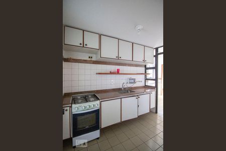 Apartamento para alugar com 90m², 2 quartos e 1 vagaCozinha