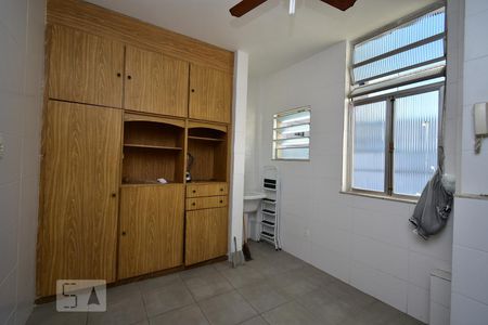 Cozinha de apartamento à venda com 2 quartos, 80m² em Icaraí, Niterói