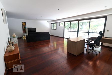 Apartamento à venda com 170m², 3 quartos e 2 vagas Apartamento à venda com 170m², 3 quartos e 2 vagasSala