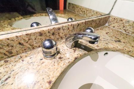 Apartamento à venda com 170m², 3 quartos e 2 vagas Apartamento à venda com 170m², 3 quartos e 2 vagasBanheiro Corredor