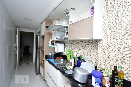 Apartamento à venda com 99m², 2 quartos e 1 vagaCozinha 