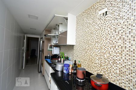 Apartamento à venda com 99m², 2 quartos e 1 vagaCozinha 