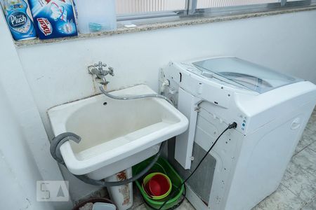 Apartamento à venda com 75m², 2 quartos e sem vagaÁrea de Serviço