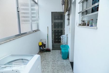 Apartamento à venda com 75m², 2 quartos e sem vagaÁrea de Serviço