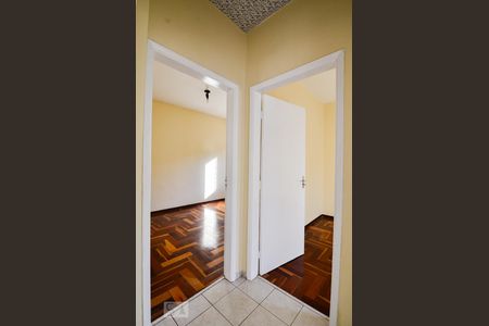 Corredor de apartamento para alugar com 2 quartos, 69m² em Vila Industrial, Campinas