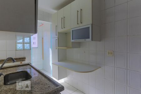 Apartamento para alugar com 54m², 2 quartos e 2 vagas Apartamento para alugar com 54m², 2 quartos e 2 vagasCozinha