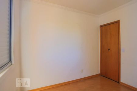 Quarto 1 de apartamento para alugar com 2 quartos, 54m² em Jardim Patente Novo, São Paulo