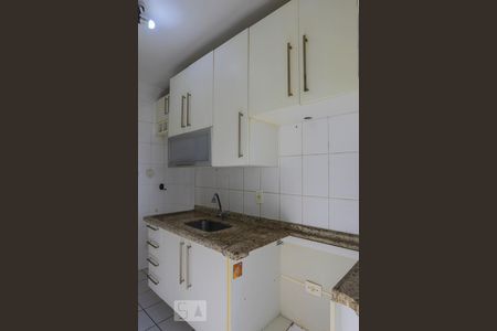 Apartamento para alugar com 54m², 2 quartos e 2 vagas Apartamento para alugar com 54m², 2 quartos e 2 vagasCozinha Armário