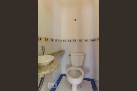 Banheiro de apartamento para alugar com 2 quartos, 54m² em Jardim Patente Novo, São Paulo