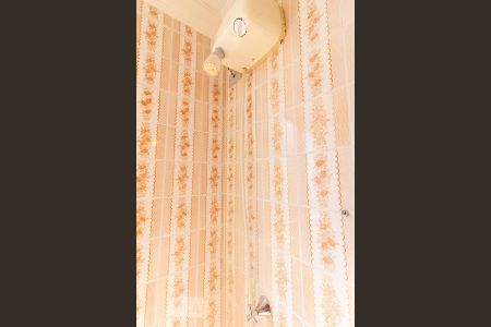Banheiro de apartamento à venda com 1 quarto, 50m² em Centro, Curitiba