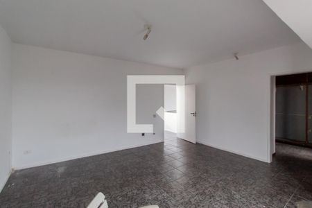 Casa à venda com 560m², 5 quartos e 4 vagasQuarto 1 - Suíte