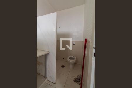 Casa à venda com 560m², 5 quartos e 4 vagasBanheiro do Quarto 4