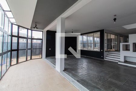 Sala de casa à venda com 5 quartos, 560m² em Vila Tramontano, São Paulo