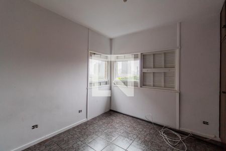 Casa à venda com 560m², 5 quartos e 4 vagasQuarto 2