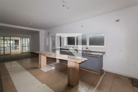 Casa à venda com 560m², 5 quartos e 4 vagasCozinha