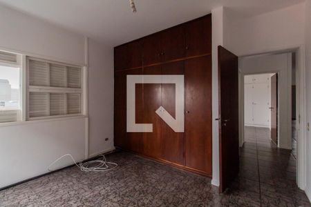 Casa à venda com 560m², 5 quartos e 4 vagasQuarto 2