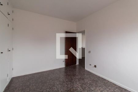 Casa à venda com 560m², 5 quartos e 4 vagasQuarto 3