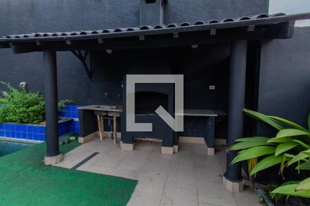 Quintal de casa à venda com 5 quartos, 560m² em Vila Tramontano, São Paulo