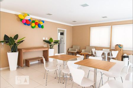Apartamento para alugar com 41m², 2 quartos e sem vaga Apartamento para alugar com 41m², 2 quartos e sem vagaSalão de Festas