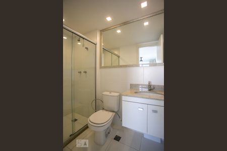 Banheiro suíte de apartamento para alugar com 2 quartos, 72m² em Grajaú, Rio de Janeiro