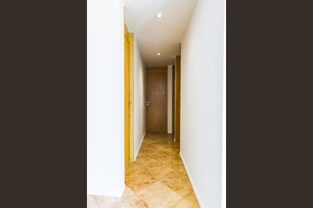 Corredor de apartamento para alugar com 3 quartos, 70m² em Chácara da Barra, Campinas