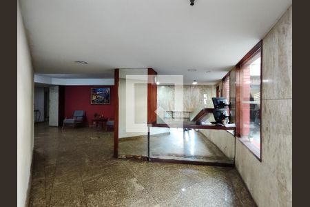 Apartamento à venda com 65m², 2 quartos e 1 vaga Apartamento à venda com 65m², 2 quartos e 1 vagaFachada e portaria