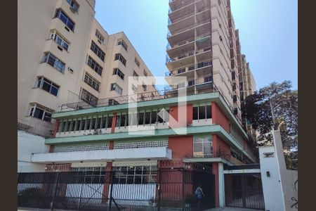 Apartamento à venda com 65m², 2 quartos e 1 vaga Apartamento à venda com 65m², 2 quartos e 1 vagaFachada e portaria