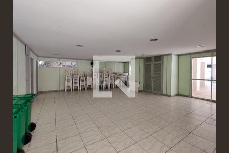 Apartamento à venda com 65m², 2 quartos e 1 vaga Apartamento à venda com 65m², 2 quartos e 1 vagaÁrea comum - Salão de festas