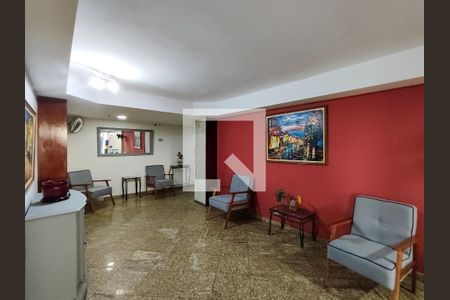 Apartamento à venda com 65m², 2 quartos e 1 vaga Apartamento à venda com 65m², 2 quartos e 1 vagaFachada e portaria