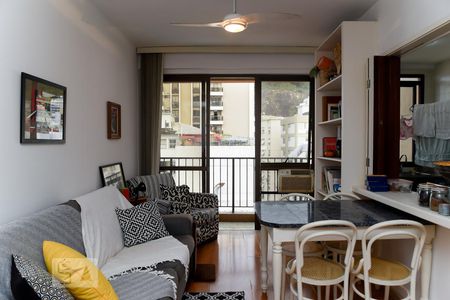 Sala de apartamento para alugar com 1 quarto, 50m² em Leblon, Rio de Janeiro