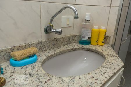 Detalhe do banheiro 1 de casa para alugar com 2 quartos, 85m² em São Judas, São Paulo